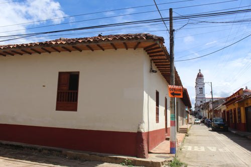 Casona colonial en venta a 2 cuadras del parque principal – Charalá, Santander