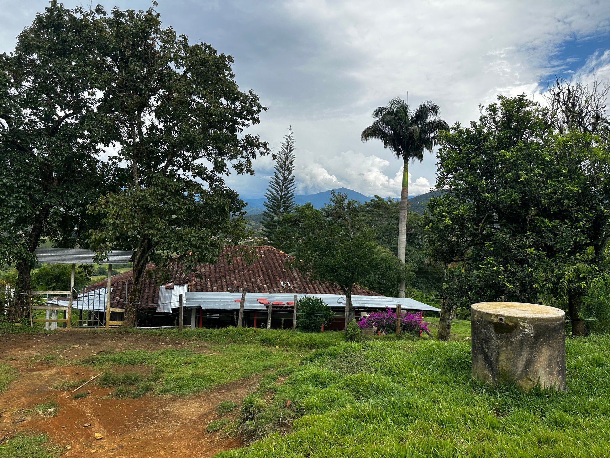 Finca "La Macana" con 5 Pozos y Cascada en Charalá | Inmobiliaria Urbaken