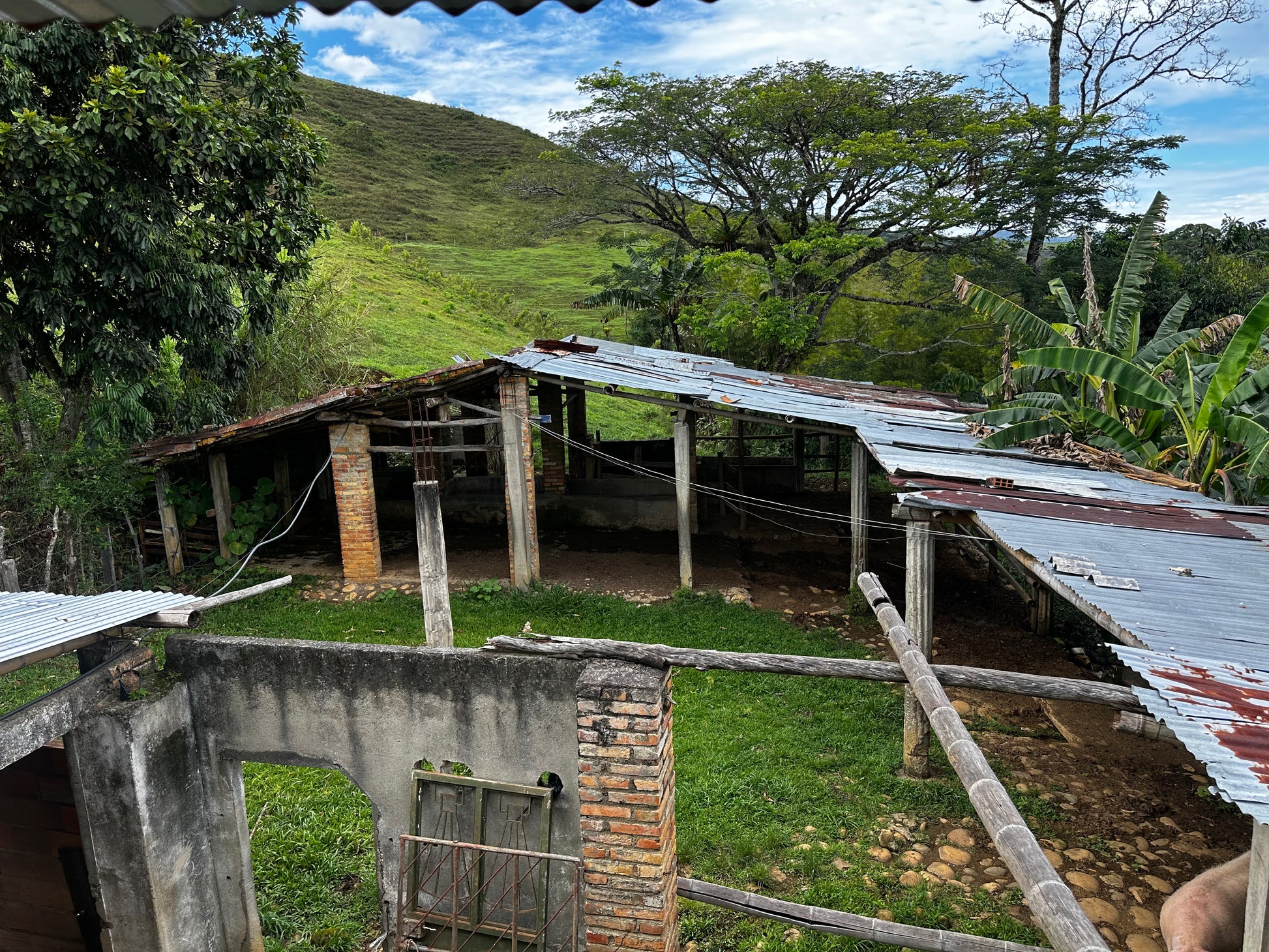 Finca "La Macana" con 5 Pozos y Cascada en Charalá | Inmobiliaria Urbaken